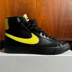Nike Blazer Mid '77 (M8/W9.5)